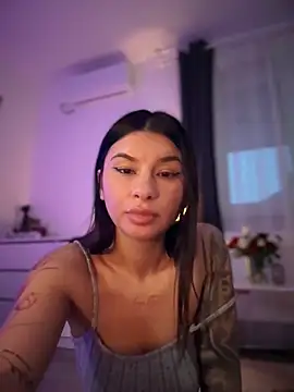 DramaQueen__ – Naživo XXX chat