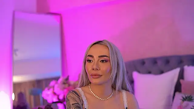 FrancescaMcGray's Live XXX Chat