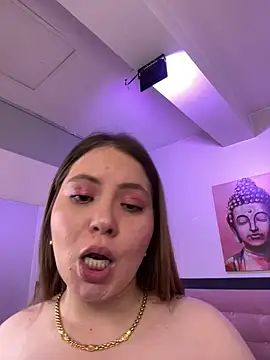 kattee_adams 即時 XXX 聊天