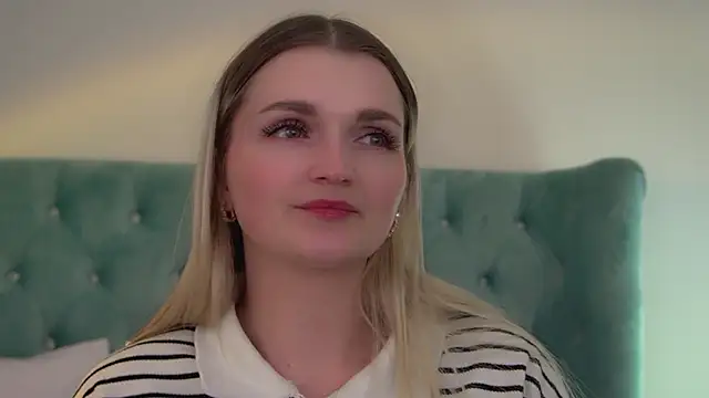 AnnyRaii's Live XXX Chat