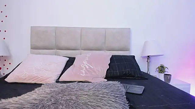 JulietaFerrer_: απευθείας συνομιλία ΧΧΧ