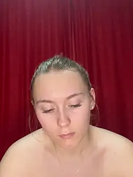 SweetSophia20 Adlı Modelin Canlı XXX Sohbeti