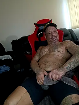 yellowwetfox Show in webcam