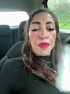 Czat XXX na żywo – Amani_thewolf