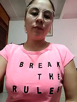 selena_gomez2: онлайн-секс-чат