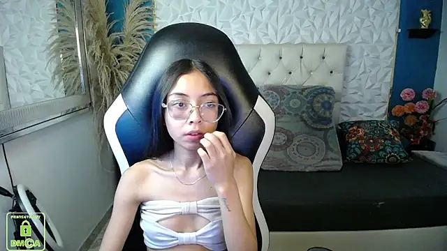 Czat XXX na żywo – NathaliaSweet_11