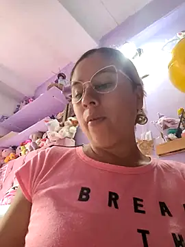 Chat +18 de selena_gomez2 ao vivo