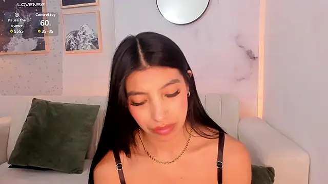 Tiffany_Low live XXX chat