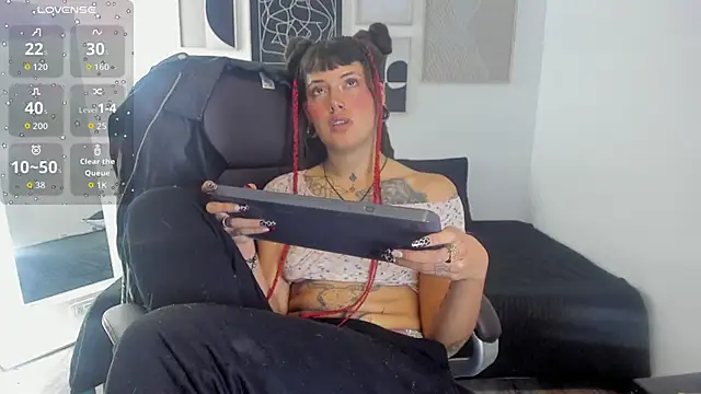 _sharlotte777: απευθείας συνομιλία ΧΧΧ