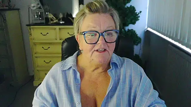 Chat +18 de BridgetBlueEyes ao vivo