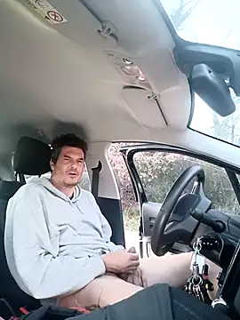 Show modela twitshe na web-kameri