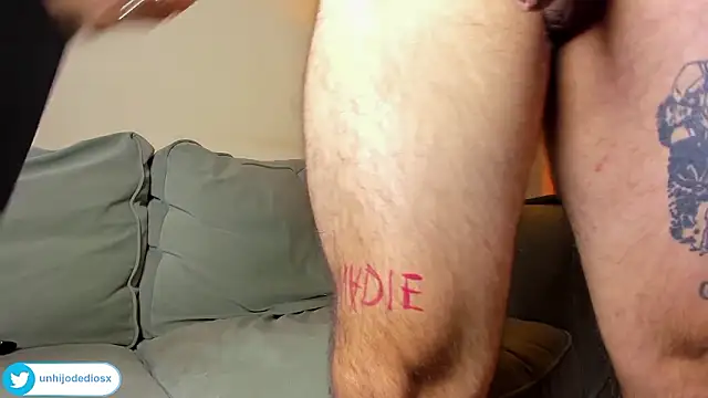 Ackerman_Eren_ élő XXX-chatje