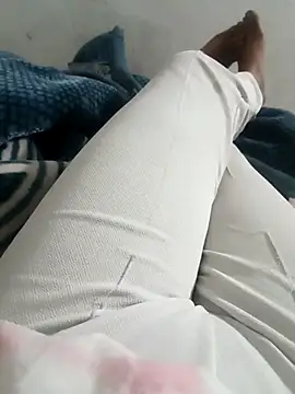 aishwarya_sunkisser Show in webcam