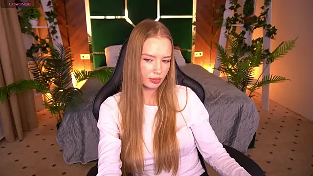 MollyyMayy 网络视讯表演