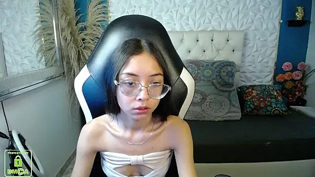 NathaliaSweet_11's Live XXX Chat