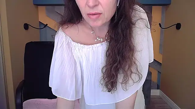 Chatroom XXX en direct de EllaLong