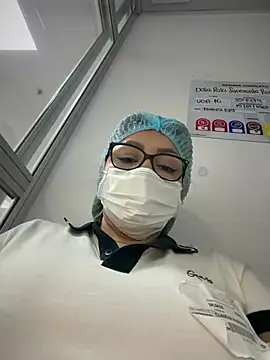 DIANITA_1988's Live XXX Chat