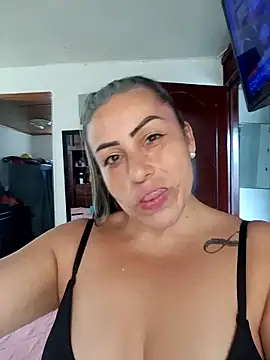 Chat +18 de maynor_1998 ao vivo