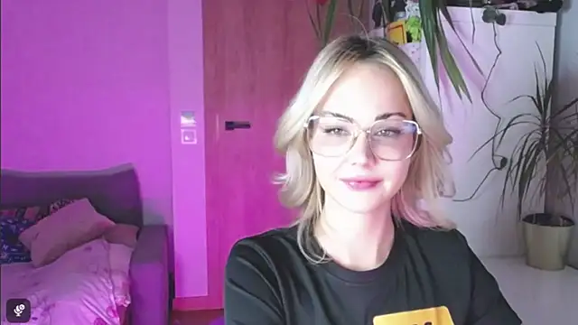 LexiexPlay live XXX chat