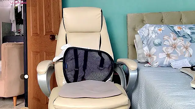 Онлайн чат XXX yanella_fire