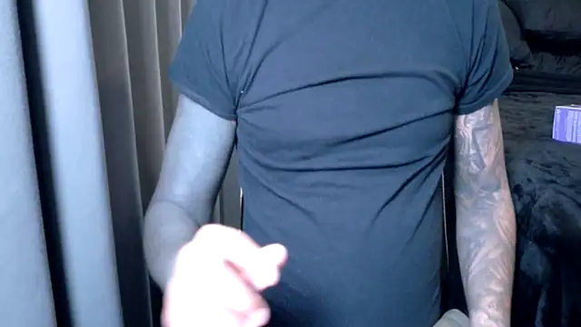 WyattBBC Chat XXX live