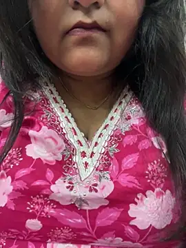 radhikkaa: απευθείας συνομιλία ΧΧΧ