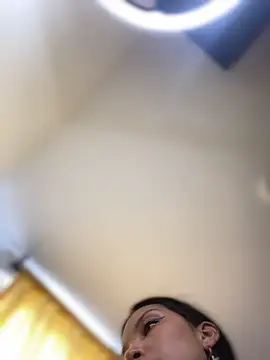 Chatroom XXX en direct de baby_lizy