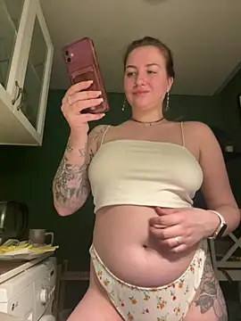 MayaMystic élő XXX-chatje