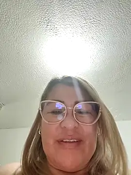 AlexxiaaMat Adlı Modelin Canlı XXX Sohbeti