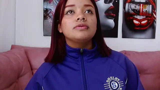 siennaluxcs Adlı Modelin Canlı XXX Sohbeti