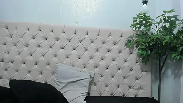 Chatroom XXX en direct de Silvana_Martix