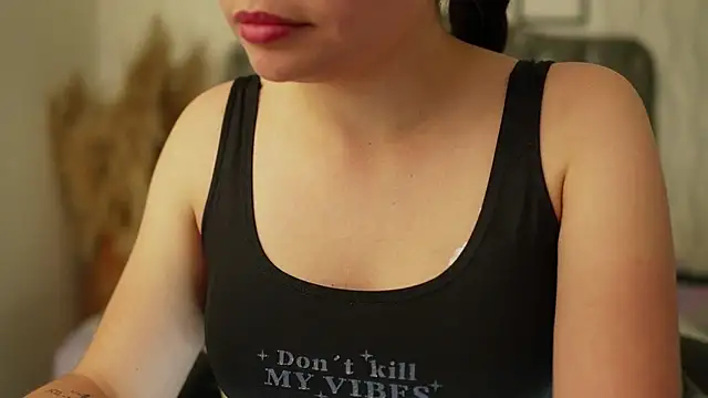 Chatroom XXX en direct de katt_eyes_