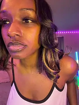 AshleyCa1995: онлайн-секс-чат