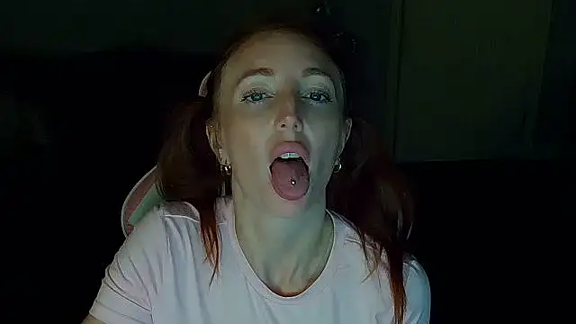 Red_firesquirtのウェブカメラショー