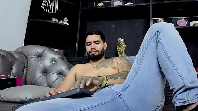 XXX chat uživo modela matteosantos