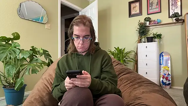 Czat XXX na żywo – Linzy_19