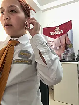 Chat XXX ao vivo de Emily-7_