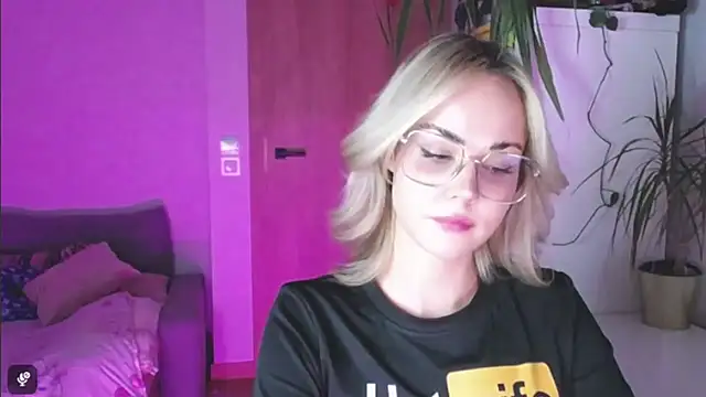 Chatroom XXX en direct de LexiexPlay