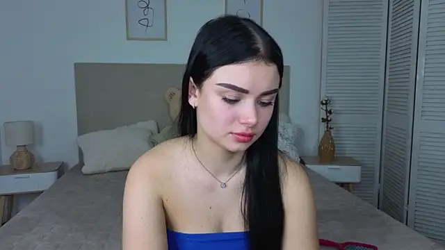 Silena_sky Adlı Modelin Canlı XXX Sohbeti