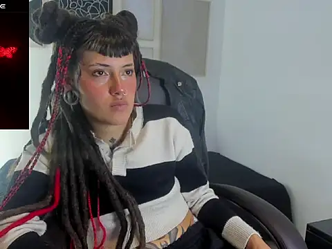 _sharlotte777 élő XXX-chatje