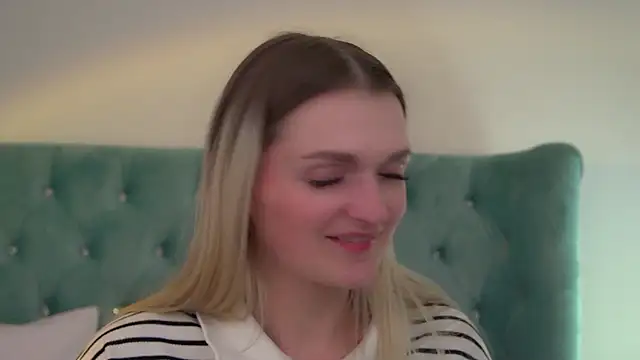 AnnyRaii live XXX chat