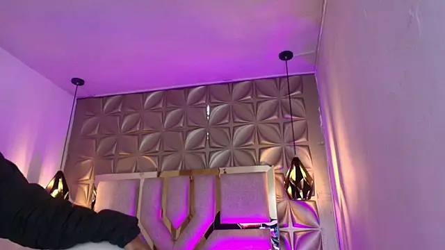 Онлайн чат XXX Queen_perla_