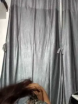 Pertunjukan Kamera Web MoonlikeData9