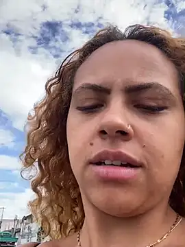 Chloe_Leaozinho 现场XXX聊天