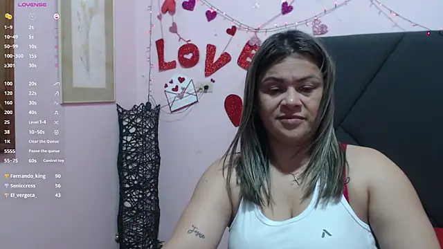 pamela_echeverria: онлайн-секс-чат