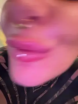 KathaleaNoir Pertunjukan Webcam