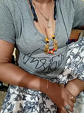 negatamil élő XXX-chatje