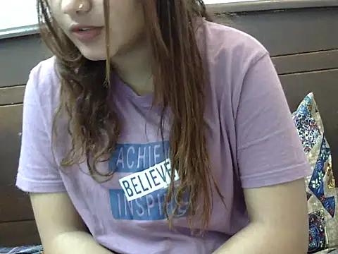 AngelAnaya018 Adlı Modelin Canlı XXX Sohbeti