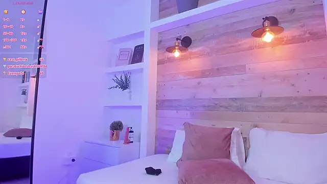 desireee_'s Live XXX Chat