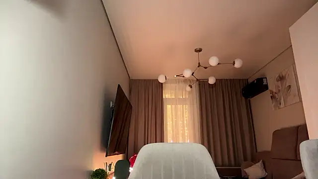 PinkClouds_ live XXX chat